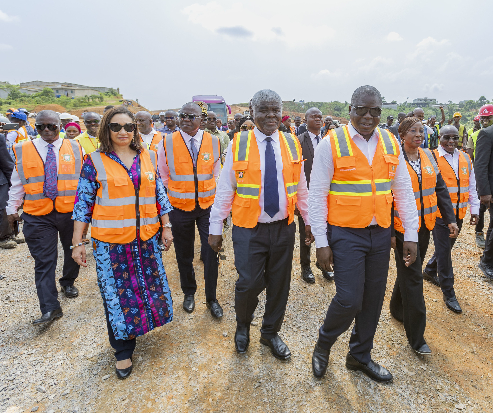 INFRASTRUCTURES ROUTIÈRES : LE PREMIER MINISTRE, BEUGRE MAMBE, ANNONCE L’OUVERTURE DE LA Y4 ET D’UNE PARTIE DU 4EME PONT, DES LA SEMAINE PROCHAINE